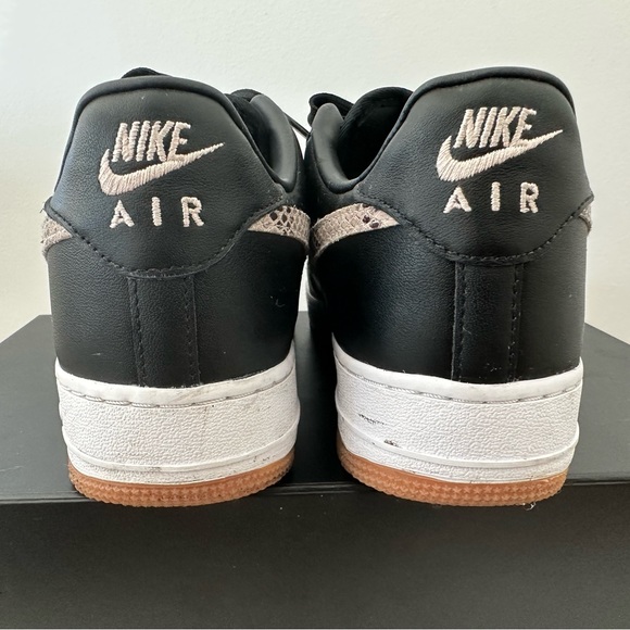 Nike Air Force 1 - Picture 3 of 3